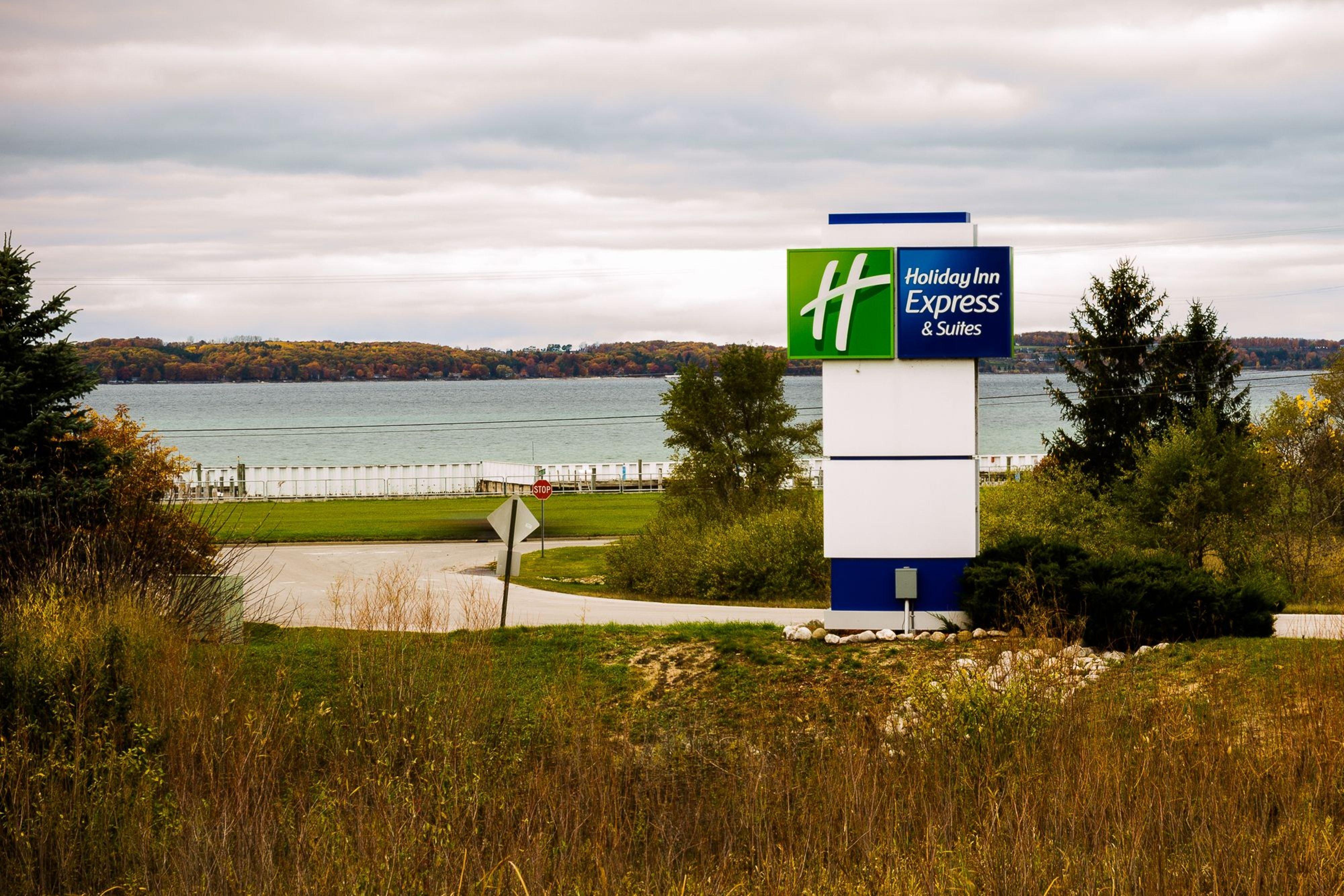 Holiday Inn Express Hotel & Suites Acme-Traverse City By Ihg Zewnętrze zdjęcie