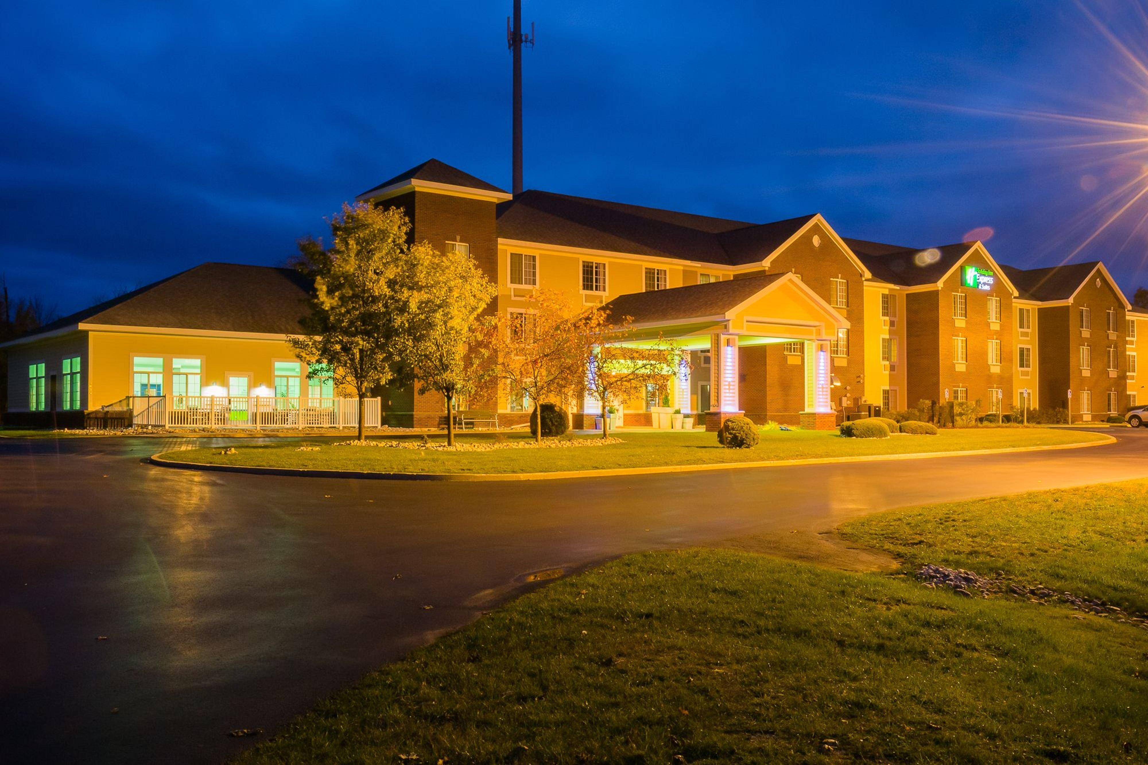 Holiday Inn Express Hotel & Suites Acme-Traverse City By Ihg Zewnętrze zdjęcie