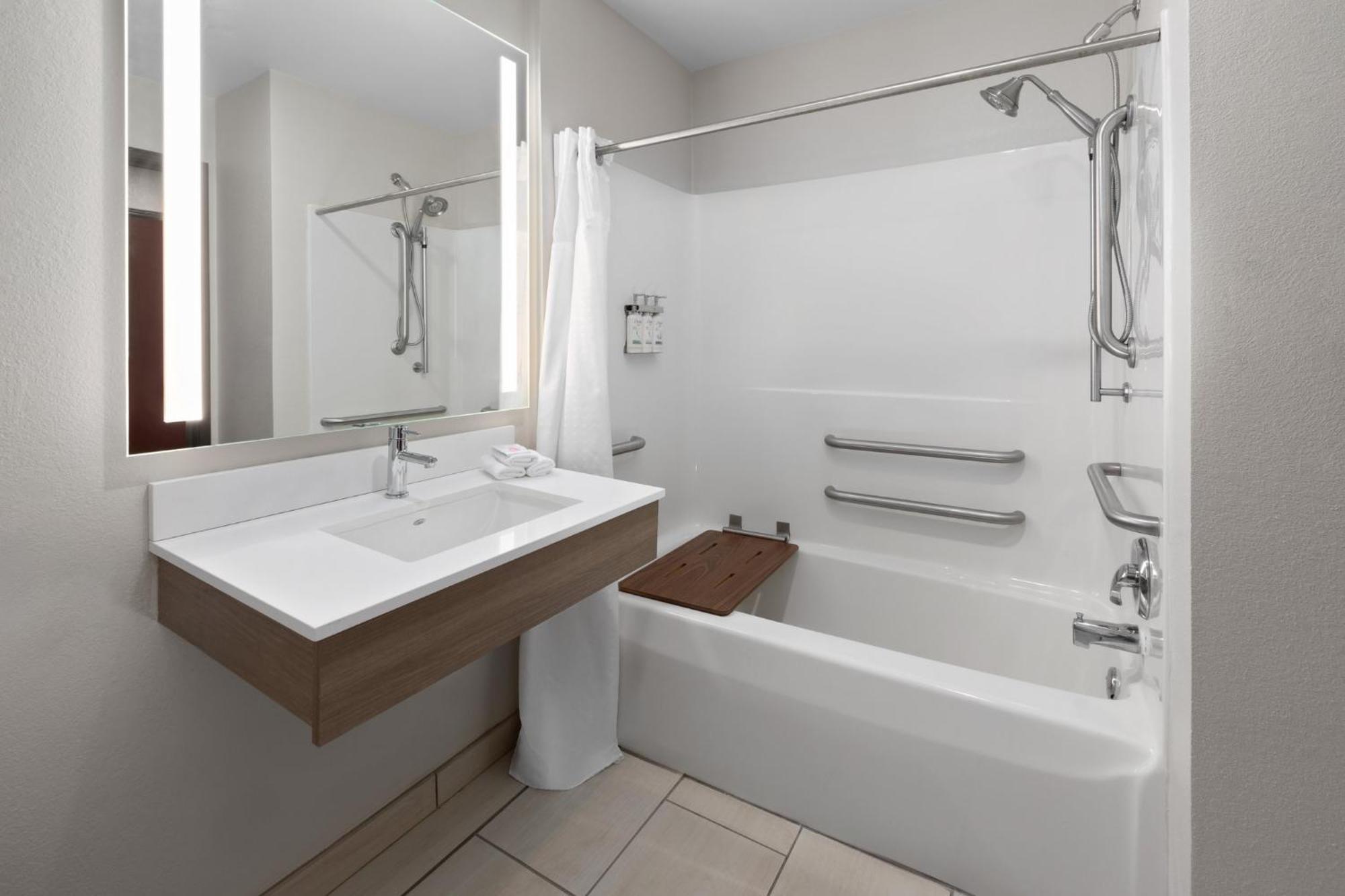 Holiday Inn Express Hotel & Suites Acme-Traverse City By Ihg Zewnętrze zdjęcie